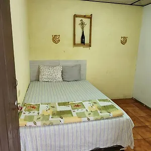 jaguar-basic-accommodation.guatemalaantiguahotels.com/